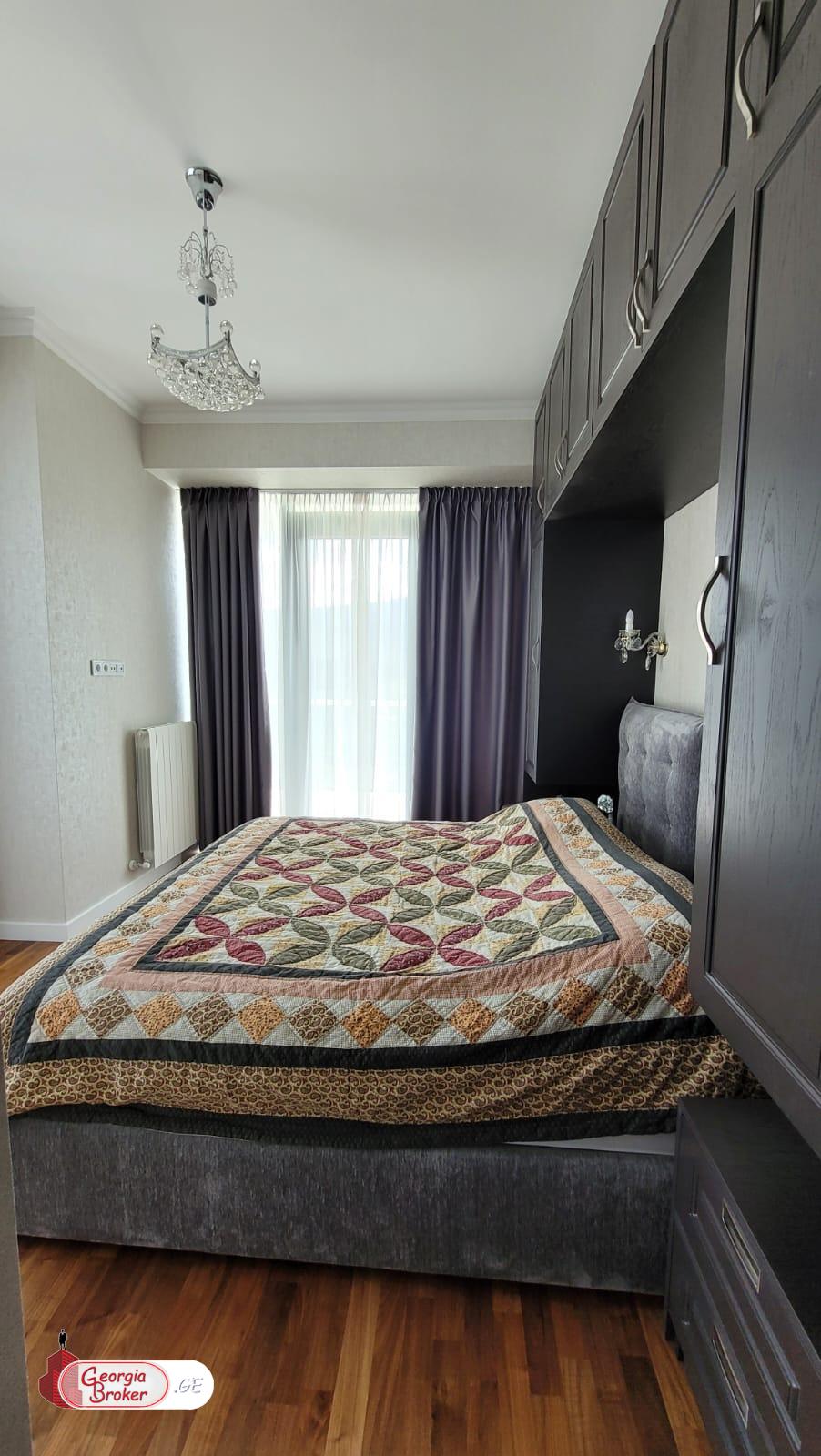 იყიდება ახალი გარემონტებული 5 ოთახიანი ბინა დომუსში, თამარაშვილზე